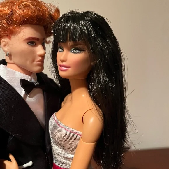 Barbie Doll HTF 2008 Top Model Hair Wear Teresa, Mattel - Picture 3 of 10